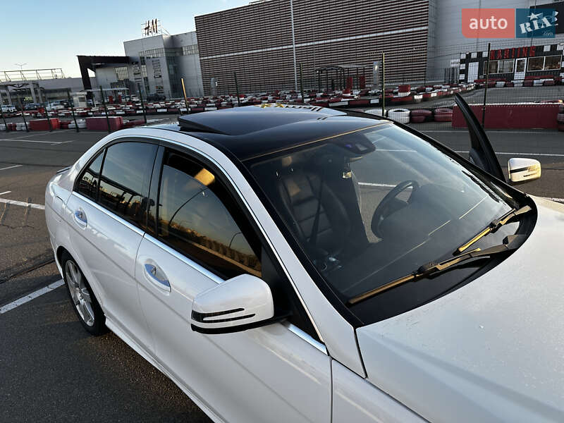 Седан Mercedes-Benz C-Class 2012 в Киеве