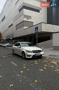 Седан Mercedes-Benz C-Class 2012 в Львове