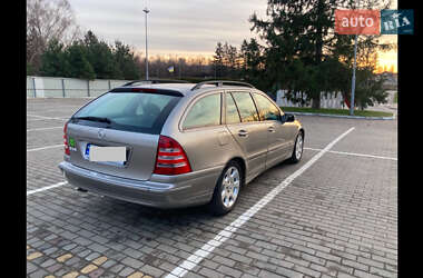 Универсал Mercedes-Benz C-Class 2004 в 