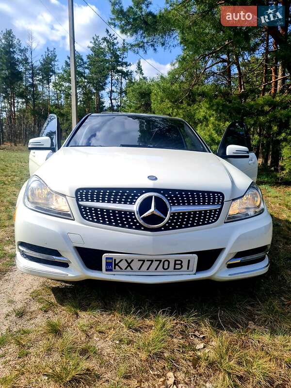 Седан Mercedes-Benz C-Class 2012 в Харкові