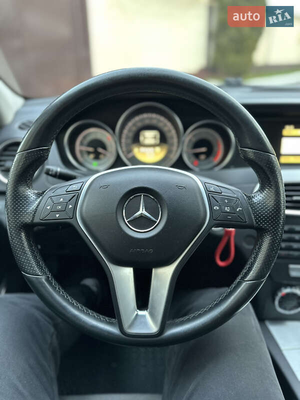 Седан Mercedes-Benz C-Class 2012 в Рівному