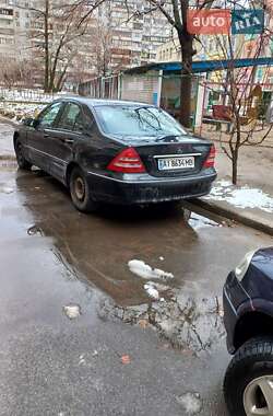 Седан Mercedes-Benz C-Class 2001 в Киеве