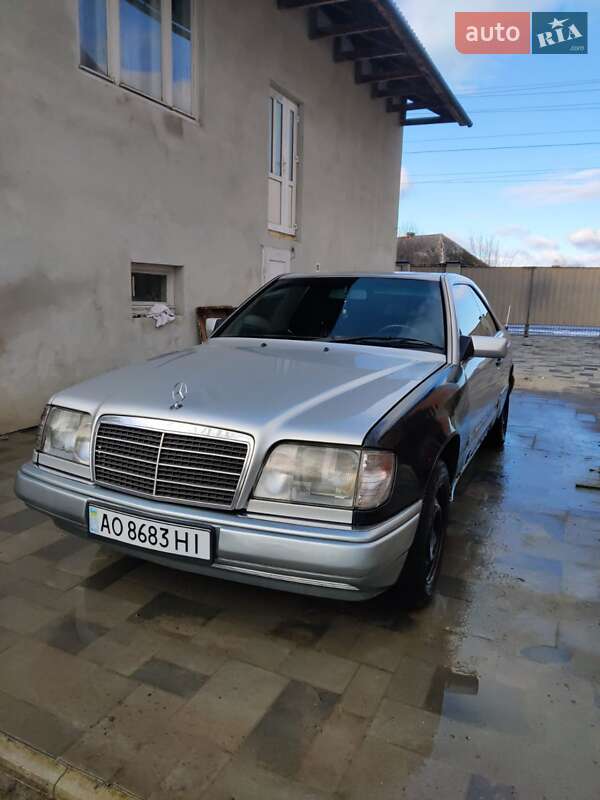 Седан Mercedes-Benz C-Class 1993 в Мукачево