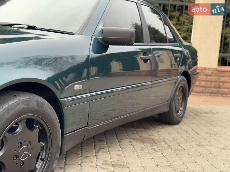 Седан Mercedes-Benz C-Class 1997 в Василькові