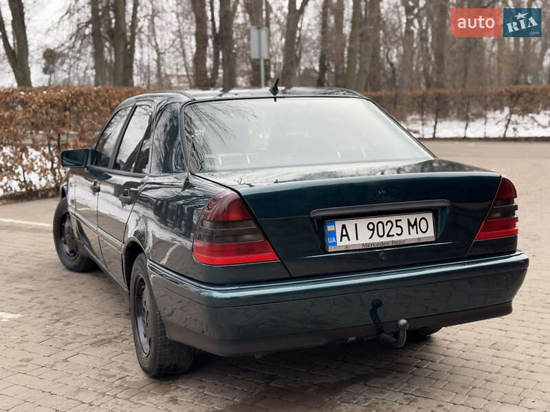 Седан Mercedes-Benz C-Class 1997 в Василькові
