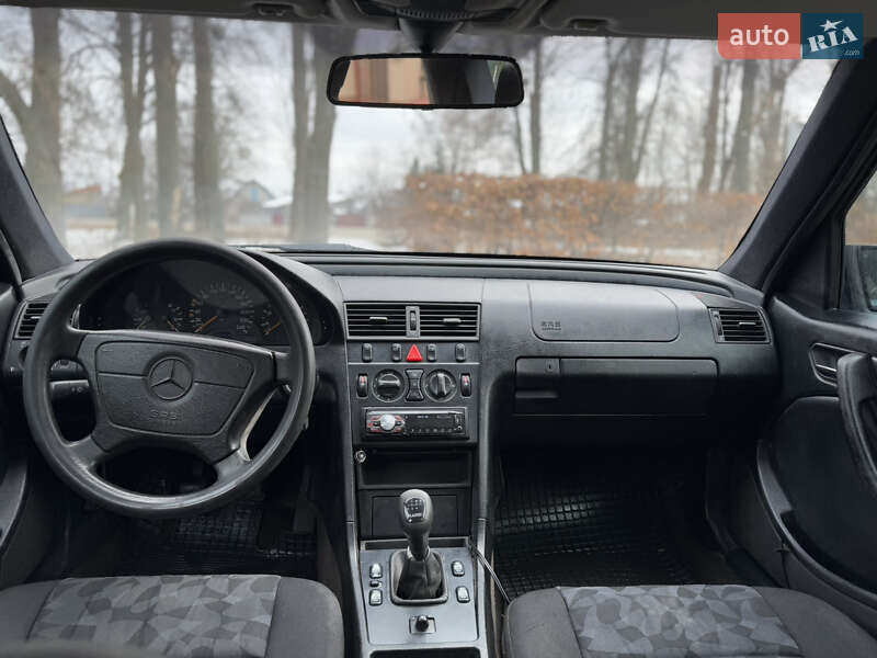 Седан Mercedes-Benz C-Class 1997 в Василькові
