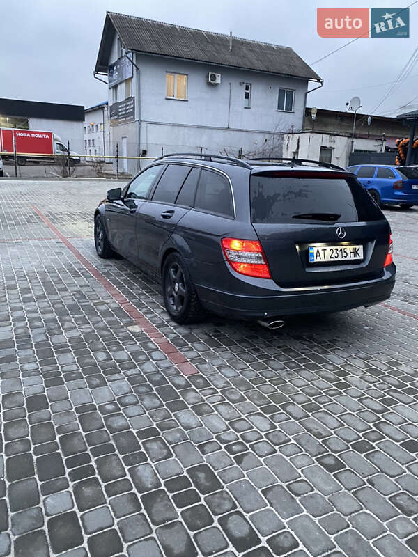 Універсал Mercedes-Benz C-Class 2010 в Івано-Франківську