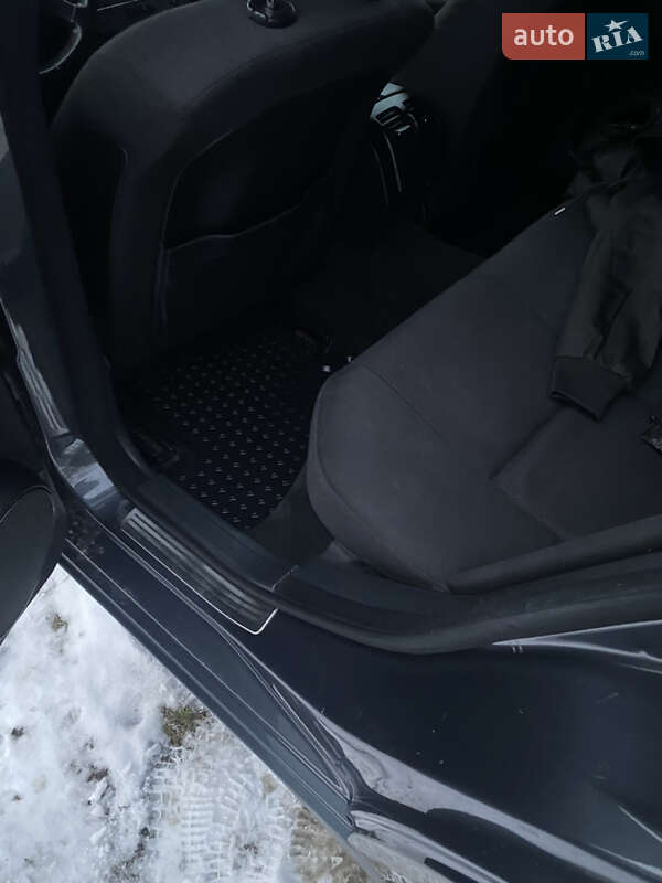 Універсал Mercedes-Benz C-Class 2010 в Івано-Франківську
