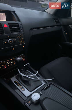 Универсал Mercedes-Benz C-Class 2010 в 