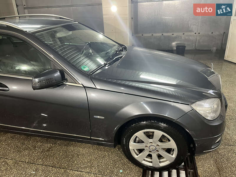 Универсал Mercedes-Benz C-Class 2010 в Гайвороне
