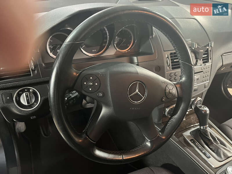 Универсал Mercedes-Benz C-Class 2010 в Гайвороне
