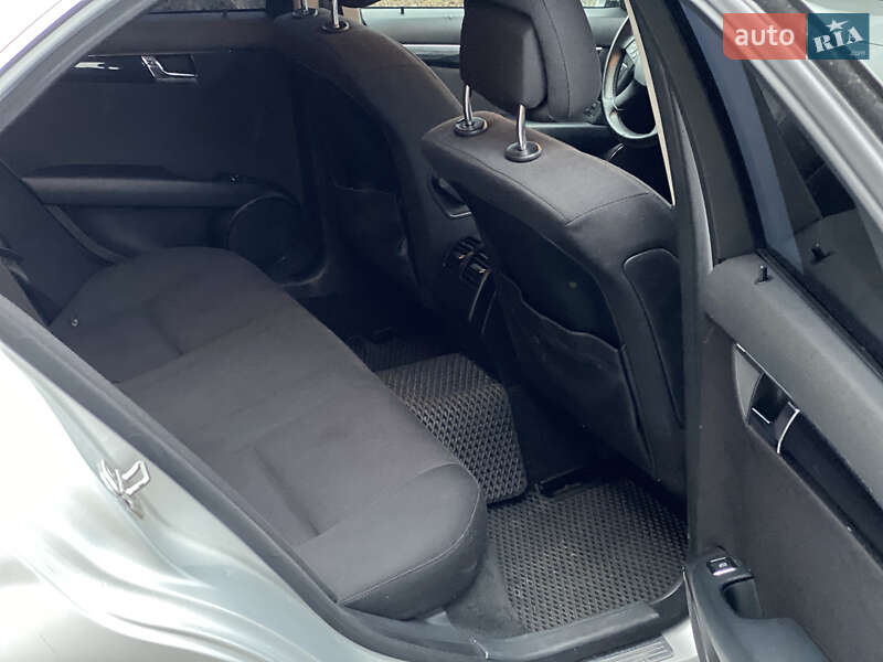 Седан Mercedes-Benz C-Class 2010 в Луцке фото 8 Седан Mercedes-Benz C-Class 2010 в Луцке