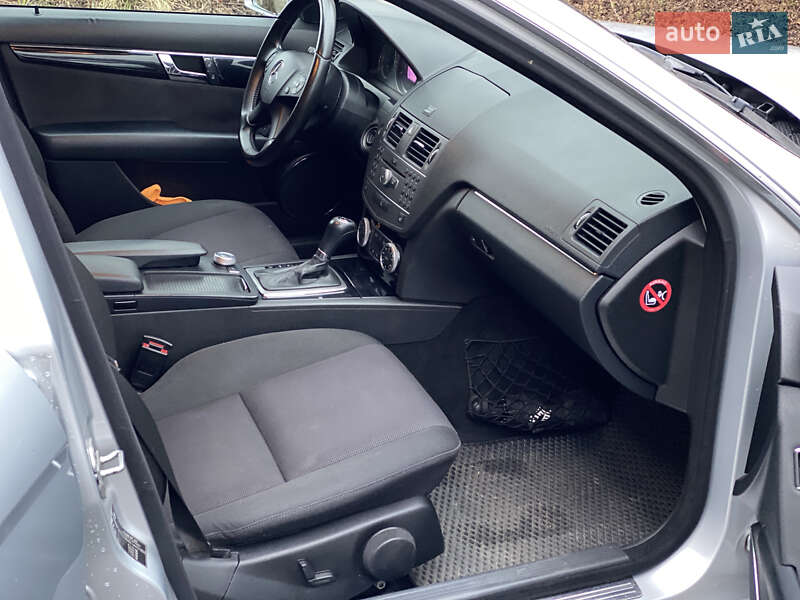 Седан Mercedes-Benz C-Class 2010 в Луцке фото 7 Седан Mercedes-Benz C-Class 2010 в Луцке