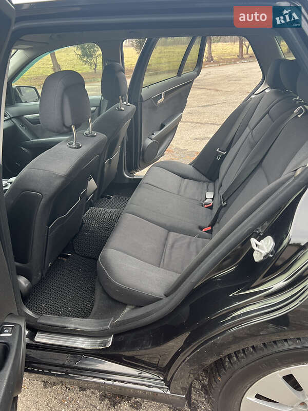 Универсал Mercedes-Benz C-Class 2010 в Рожнятове