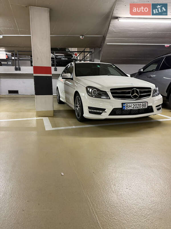 Седан Mercedes-Benz C-Class 2011 в Одессе