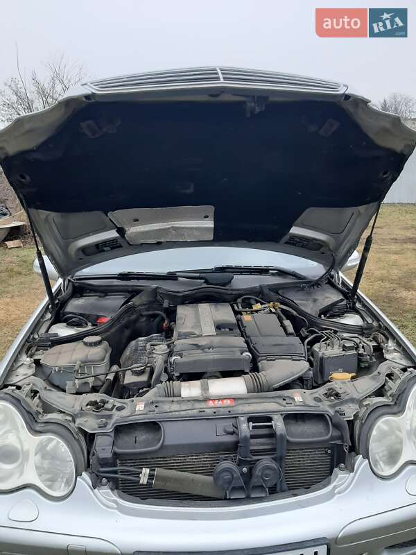 Седан Mercedes-Benz C-Class 2004 в Первомайську