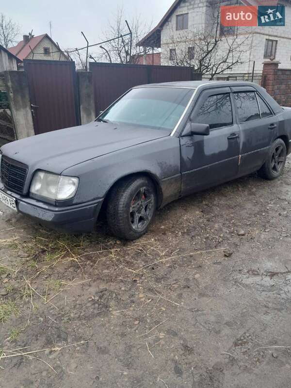 Седан Mercedes-Benz C-Class 1991 в Тячеві