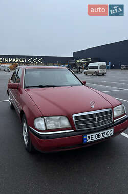 Седан Mercedes-Benz C-Class 1995 в Днепре