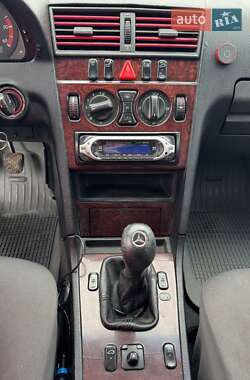 Седан Mercedes-Benz C-Class 2000 в 