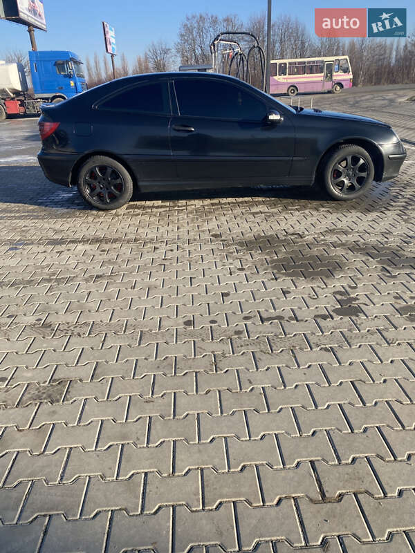 Купе Mercedes-Benz C-Class 2003 в Черновцах фото 8 Купе Mercedes-Benz C-Class 2003 в Черновцах