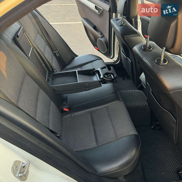 Седан Mercedes-Benz C-Class 2011 в Вінниці
