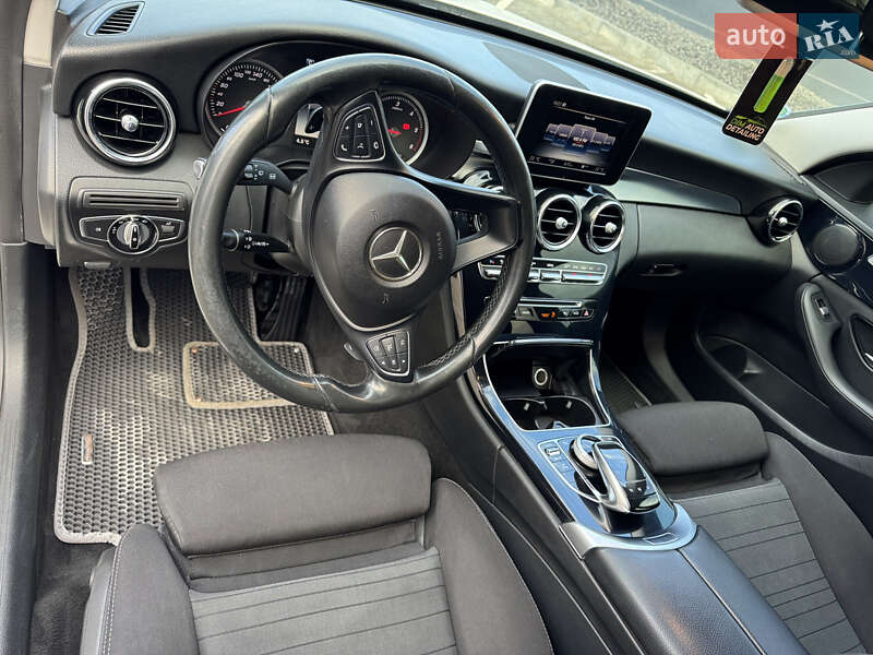 Универсал Mercedes-Benz C-Class 2014 в Черновцах