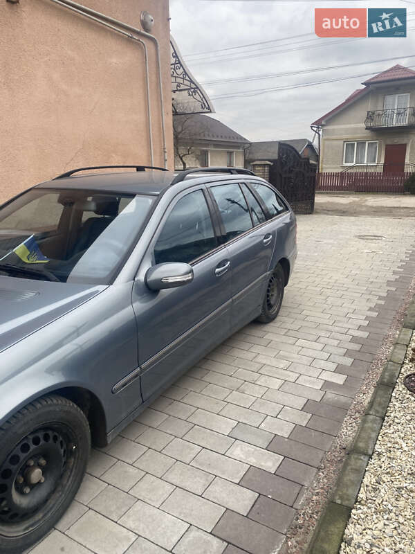 Универсал Mercedes-Benz C-Class 2004 в Ивано-Франковске