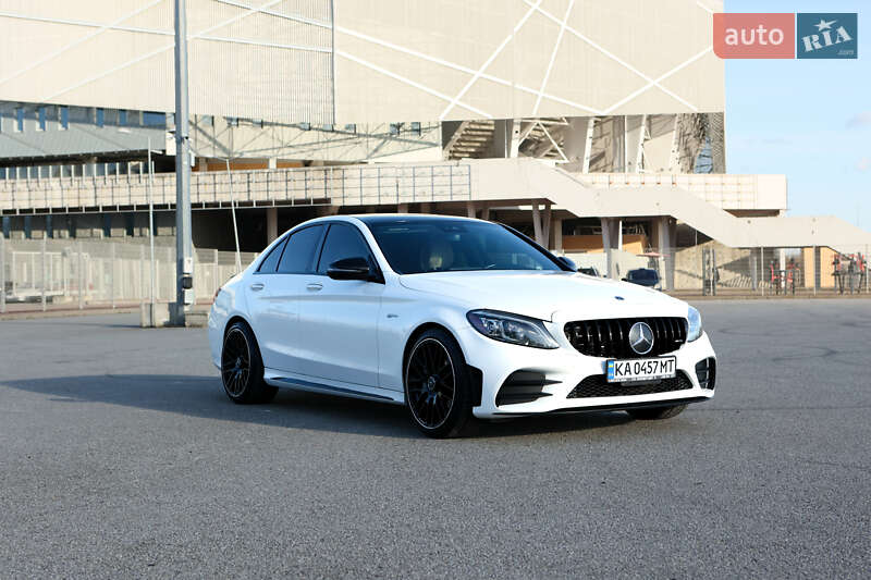 Седан Mercedes-Benz C-Class 2019 в Львове