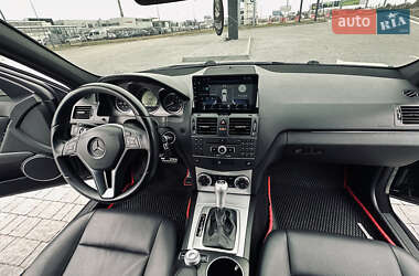 Седан Mercedes-Benz C-Class 2010 в 
