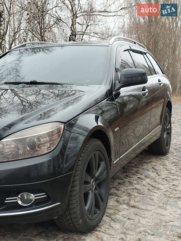 Універсал Mercedes-Benz C-Class 2008 в Житомирі