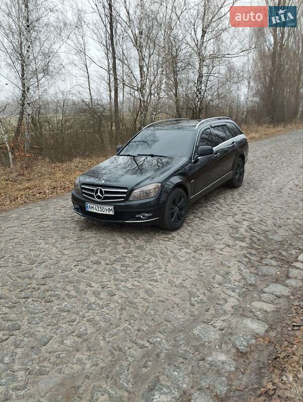 Універсал Mercedes-Benz C-Class 2008 в Житомирі