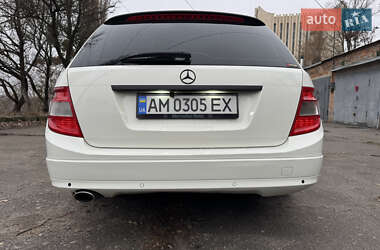 Універсал Mercedes-Benz C-Class 2010 в Житомирі