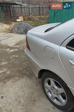 Седан Mercedes-Benz C-Class 2001 в 