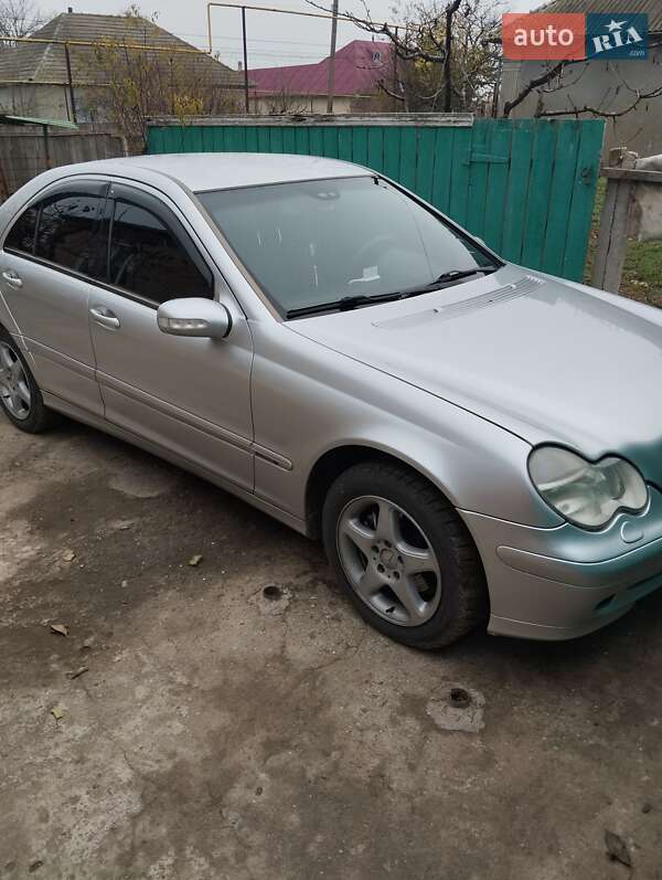 Седан Mercedes-Benz C-Class 2001 в Измаиле