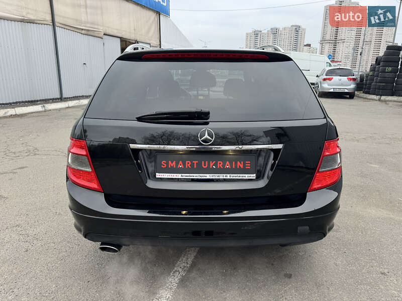 Универсал Mercedes-Benz C-Class 2010 в Киеве фото 12 Универсал Mercedes-Benz C-Class 2010 в Киеве