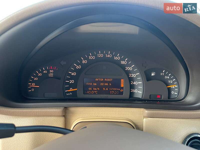 Седан Mercedes-Benz C-Class 2001 в Києві