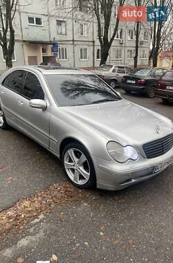 Седан Mercedes-Benz C-Class 2000 в Києві