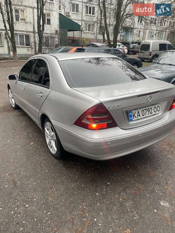 Седан Mercedes-Benz C-Class 2000 в Києві