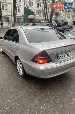 Седан Mercedes-Benz C-Class 2000 в 