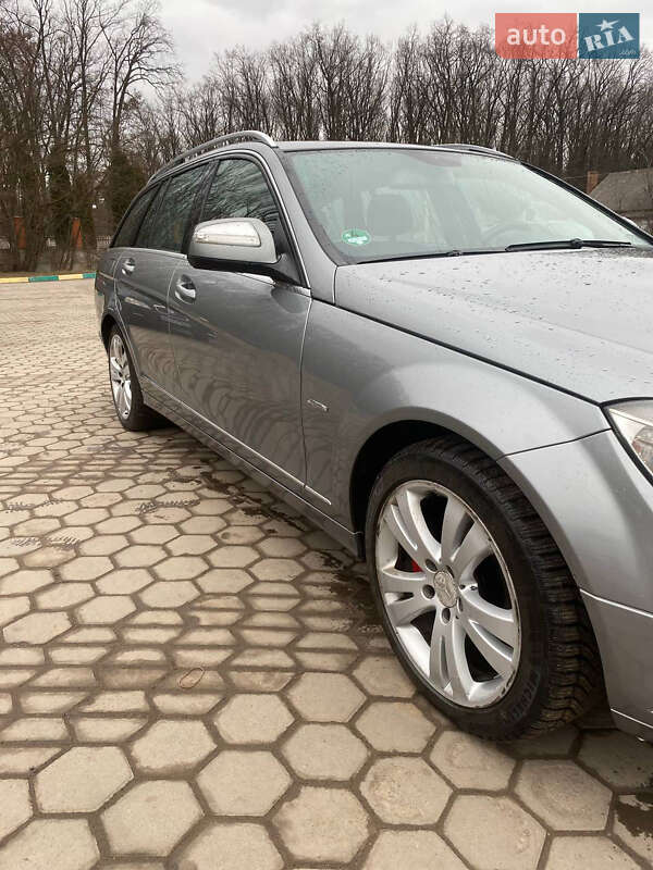 Універсал Mercedes-Benz C-Class 2008 в Гнівані