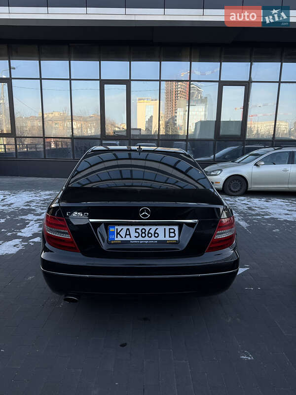 Седан Mercedes-Benz C-Class 2011 в Киеве фото 9 Седан Mercedes-Benz C-Class 2011 в Киеве