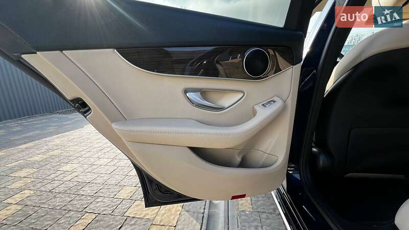 Седан Mercedes-Benz C-Class 2017 в Львове
