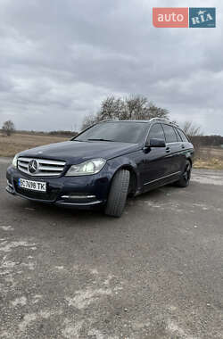 Універсал Mercedes-Benz C-Class 2013 в Львові