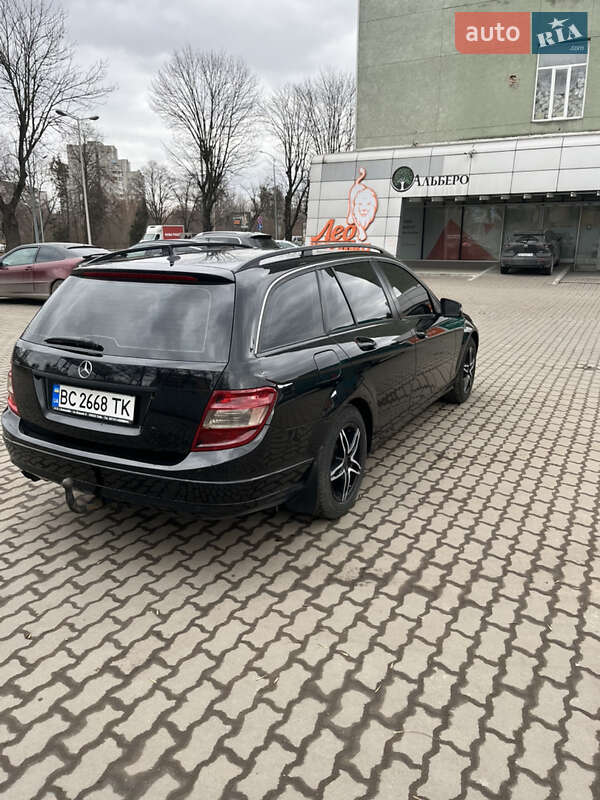 Универсал Mercedes-Benz C-Class 2008 в Львове