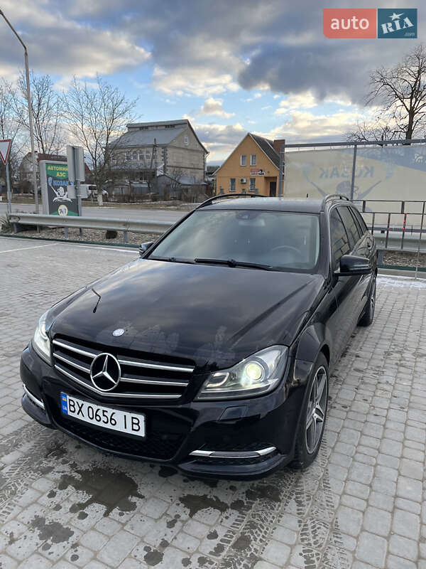 Универсал Mercedes-Benz C-Class 2013 в 