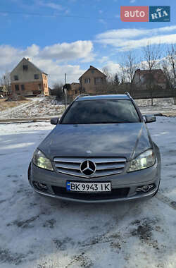 Универсал Mercedes-Benz C-Class 2009 в Дубно