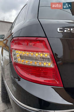 Универсал Mercedes-Benz C-Class 2010 в 