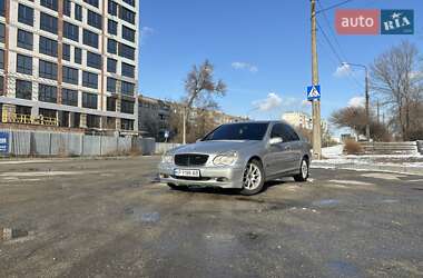 Седан Mercedes-Benz C-Class 2001 в Запоріжжі