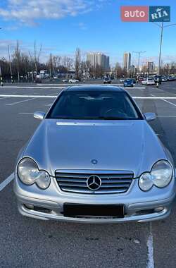 Купе Mercedes-Benz C-Class 2003 в Киеве