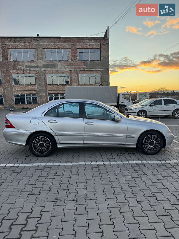 Седан Mercedes-Benz C-Class 2004 в Каменец-Подольском